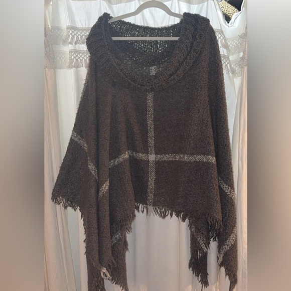 Torrid Brown Checkered Women's Poncho - Picture 2 of 2